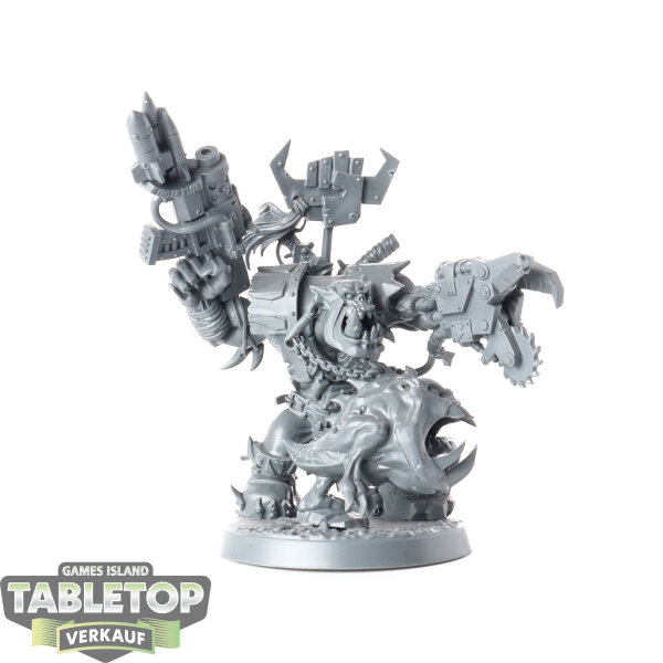Orks - Ork Warboss with Attack Squig - unbemalt