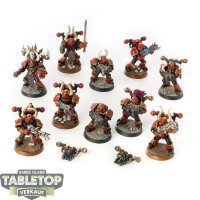 Chaos Space Marines - 10 Chaos Space Marines - bemalt