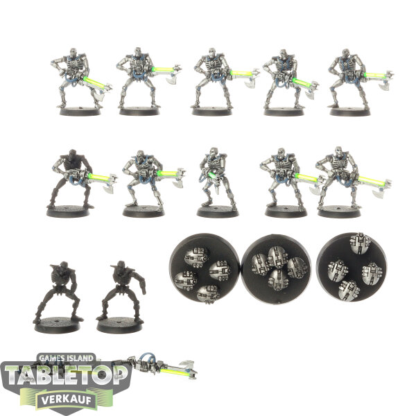 Necrons - 12 Necron Warriors & 3 Scarabs (klassisch/classic) - bemalt