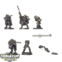 Space Marines - 5 Scout Squad classic - teilweise bemalt