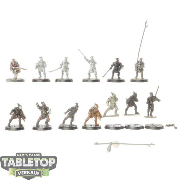 HdR Figuren - Böse - 13 x Uruk-hai Warriors - teilweise bemalt