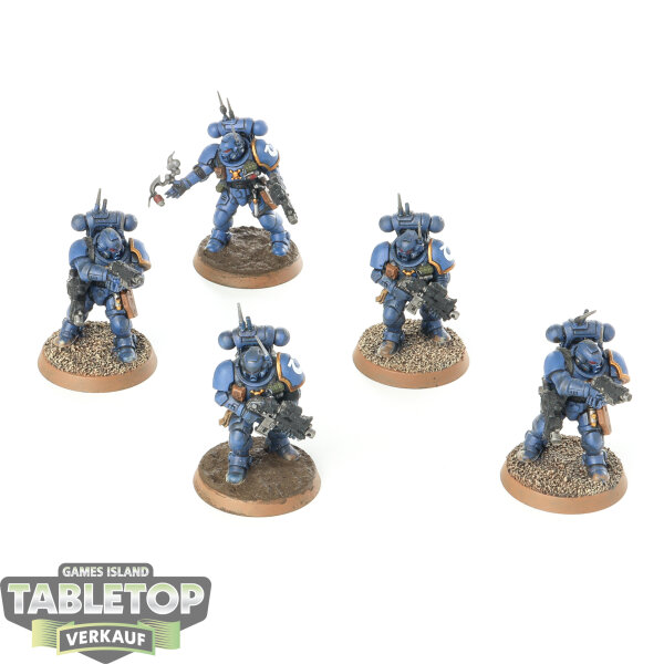 Ultramarines - 5 Infiltrator Squad - bemalt