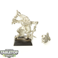 Lizardmen - Skink Priest - unbemalt