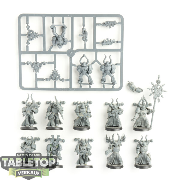 Chaos Space Marines - 13x Chaos Space Marines - klassisch - teilweise gebaut