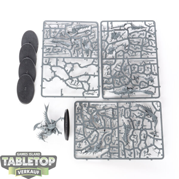 Hedonites of Slaanesh - 5x Slickblade Seekers - teilweise gebaut