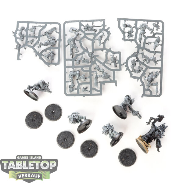 Orks - 10x Boyz - teilweise gebaut