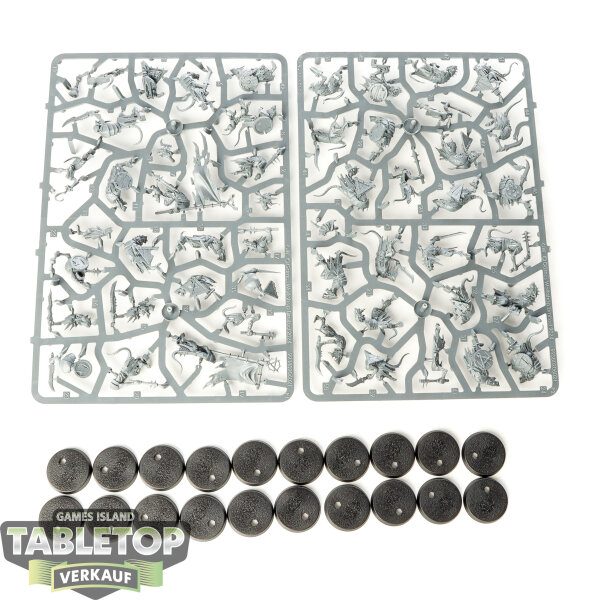 Skaven - 20 Clanrats - im Gussrahmen