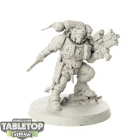 Ultramarines - Primaris Lieutenant - grundiert