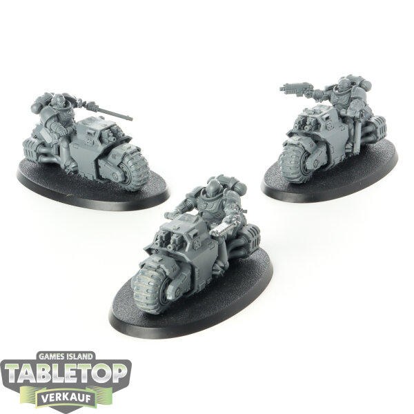 Space Marines - 3x Outriders - unbemalt