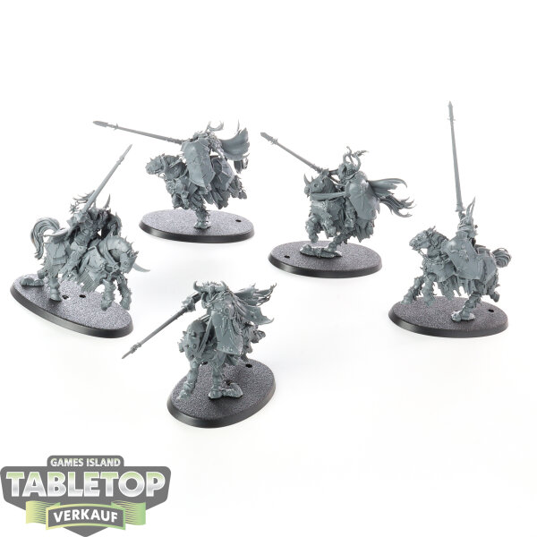 Slaves to Darkness - 5 Chaos Knights - unbemalt