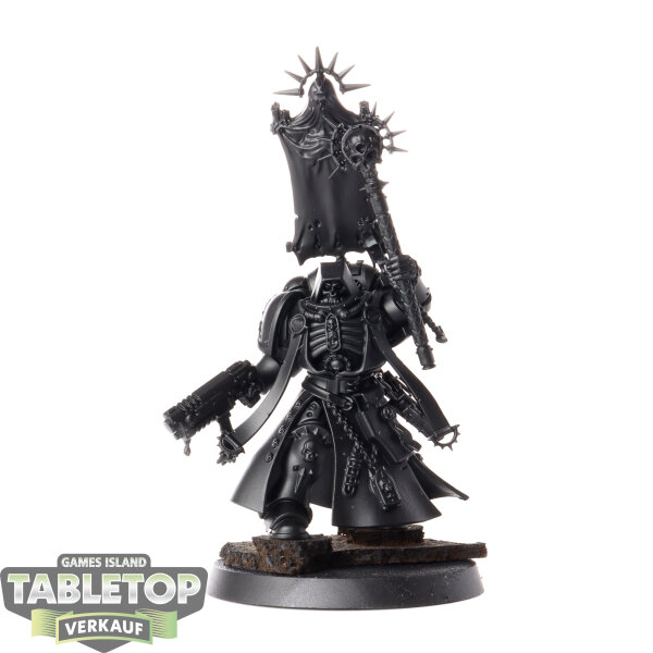 Black Templars - Chaplain - grundiert