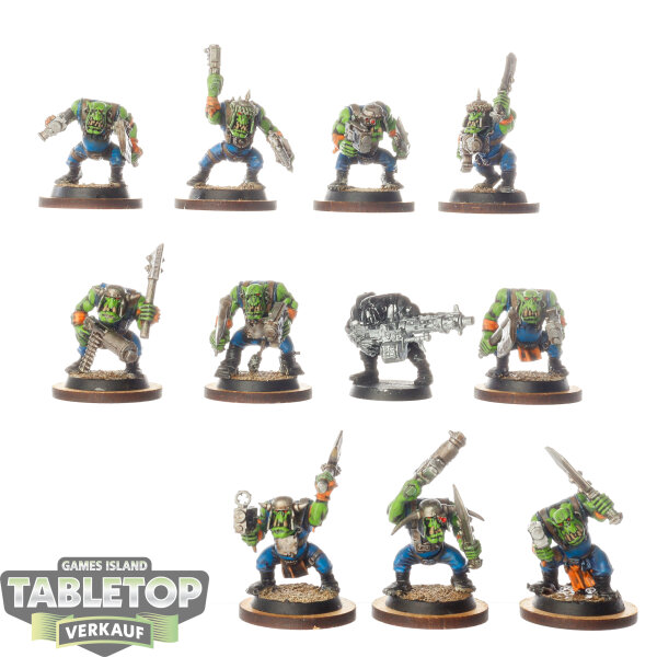 Orks - 11x Ork Boyz - teilweise bemalt