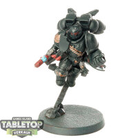 Space Marines - Captain with Jump Pack - teilweise bemalt