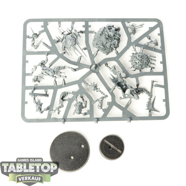 Orruk Warclans - Killaboss with Stab-grot - im Gussrahmen