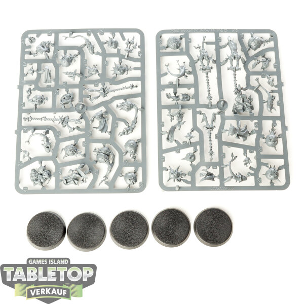 Gloomspite Gitz - 5 x Fanatics - im Gussrahmen