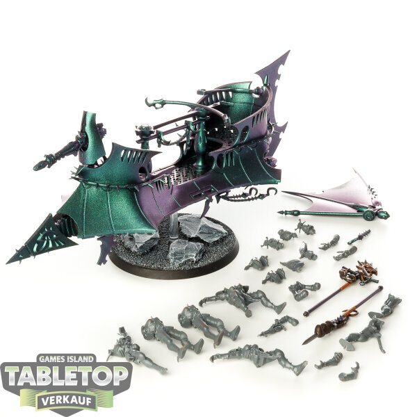 Drukhari - Raider - teilweise gebaut
