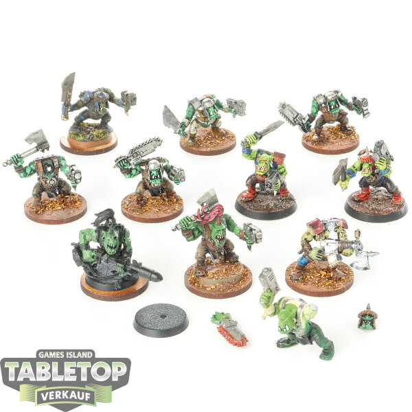 Orks - 11x Ork Boyz - teilweise bemalt