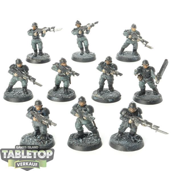 Astra Militarum - 10 Cadian Shock Troops classic - bemalt