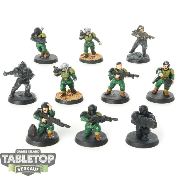 Astra Militarum - 10 Cadian Shock Troops classic - teilweise bemalt