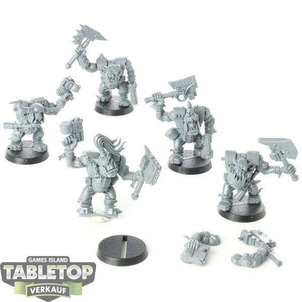 Orks - 5 Ork Nobz - unbemalt