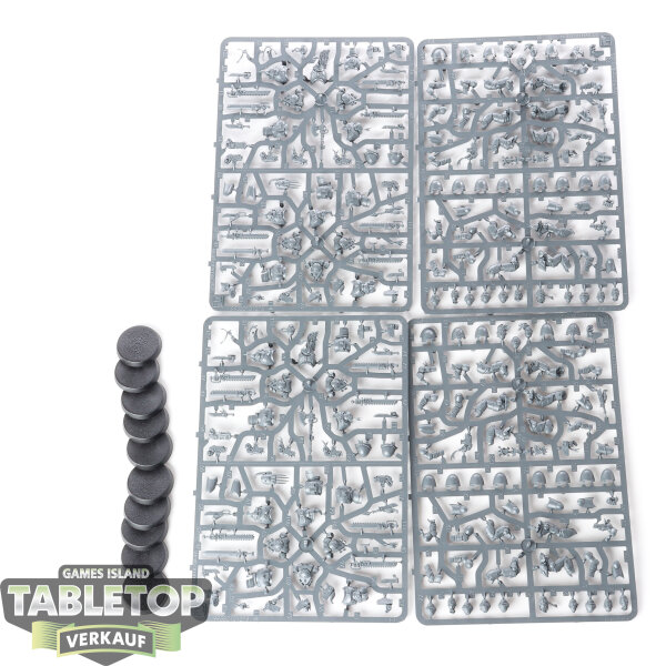 Space Wolves - 10 Blood Claws - im Gussrahmen