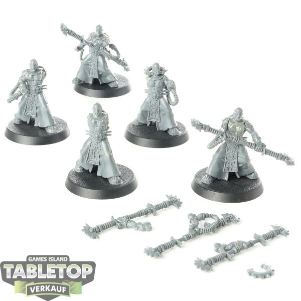 Adeptus Mechanicus - 5x Fulgurite Electro-Priests - unbemalt