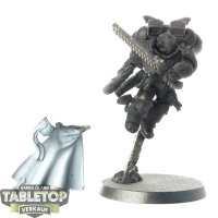 Space Marines - Captain with Jump Pack - teilweise bemalt