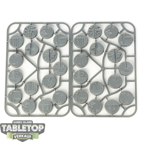 Bases - 20 Sector Imperialis 32mm Round Bases - im Gussrahmen