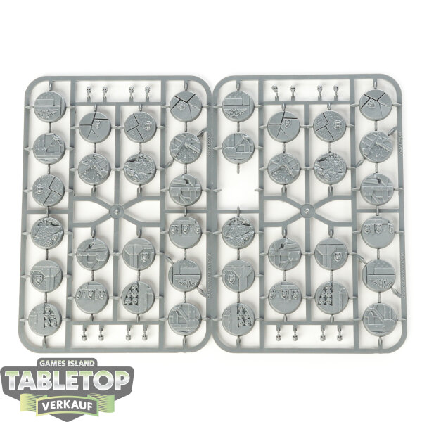 Bases - 20 Sector Imperialis 25mm Round Bases - im Gussrahmen