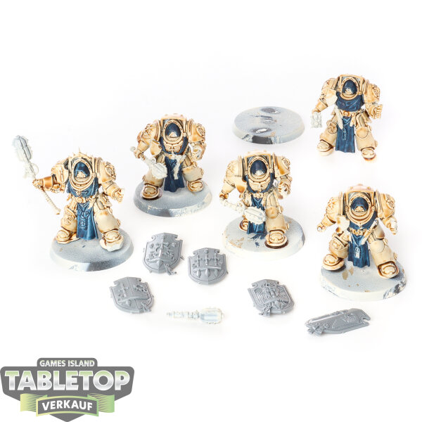 Dark Angels - 5 Deathwing Knights - teilweise bemalt