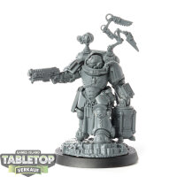 Space Marines - Apothecary Biologis - unbemalt