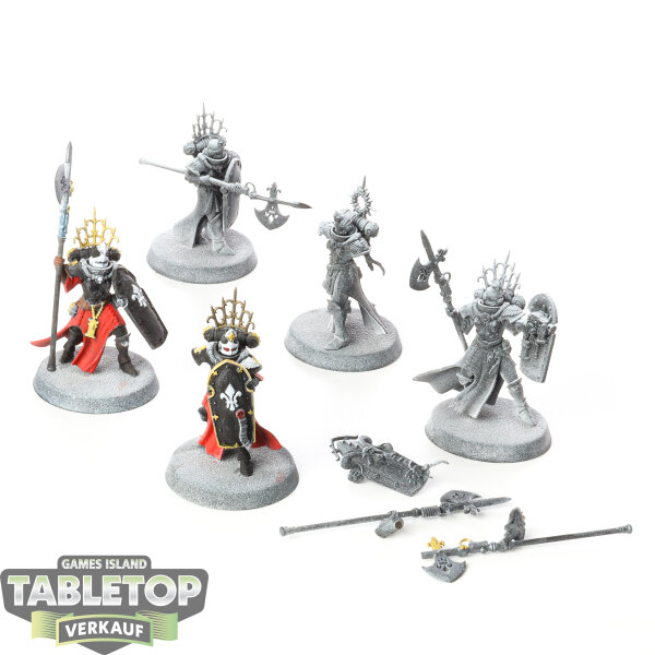 Adepta Sororitas - 5 Celestian Sacresants - teilweise bemalt