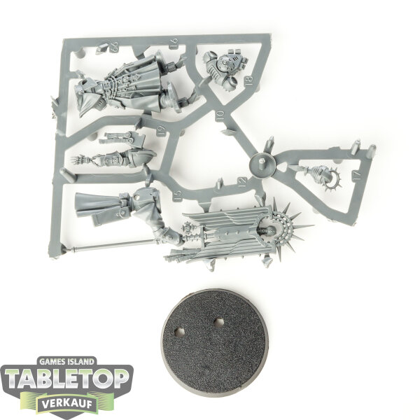 Space Marines - Bladeguard Ancient - im Gussrahmen