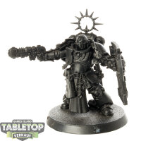 Space Marines - Lieutenant with Storm Shield - grundiert