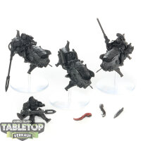 Adeptus Custodes - 3 x Vertus Praetors - teilweise bemalt