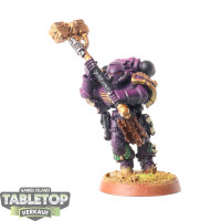 Space Marines - Space Marine Captain with Thunder Hammer...