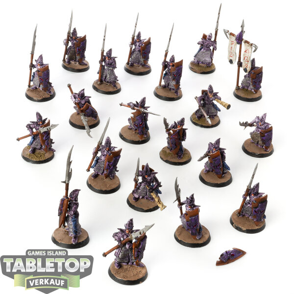 Dark Elves - 20x Dark Elf Warrior Regiment - Spearmen - bemalt