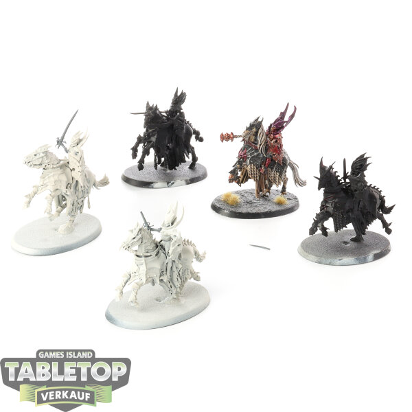 Soulblight Gravelords - 5x Blood Knights - teilweise bemalt