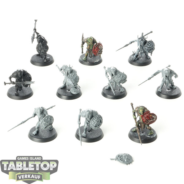 Orruk Warclans - 10 Gutrippaz - teilweise bemalt