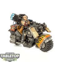 Space Marines - Chaplain on Bike klassisch - bemalt