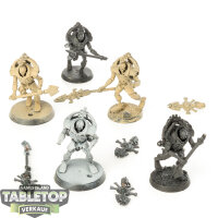 Necrons - 5 Triarch Praetorians - grundiert