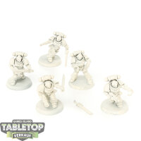Space Marines - 5 Assault Intercessor Squad - grundiert
