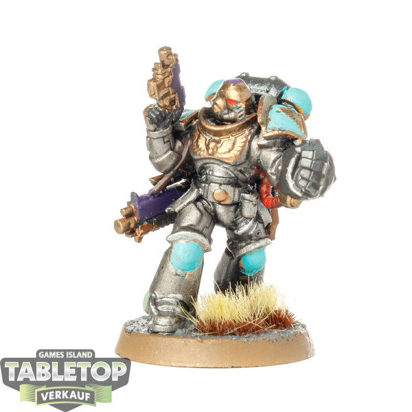 Space Marines - Lieutenant - bemalt