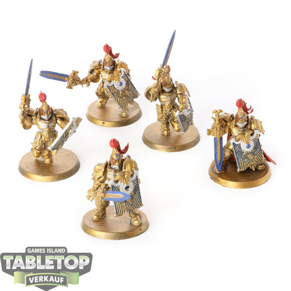 Adeptus Custodes - 5 Custodian Guard - bemalt