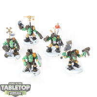 Orks - 5 Ork Nobz - teilweise bemalt