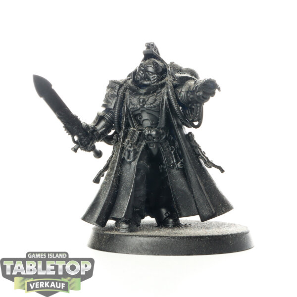 Space Marines - Primaris Librarian - grundiert