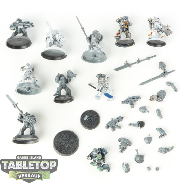 Grey Knights - 10 x Strike Squad - teilweise gebaut