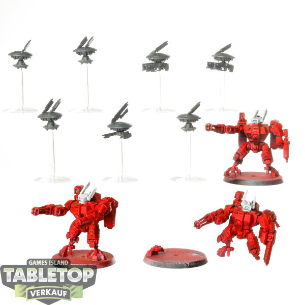 Tau Empire - 3 XV8 Crisis Battlesuit Team - teilweise bemalt
