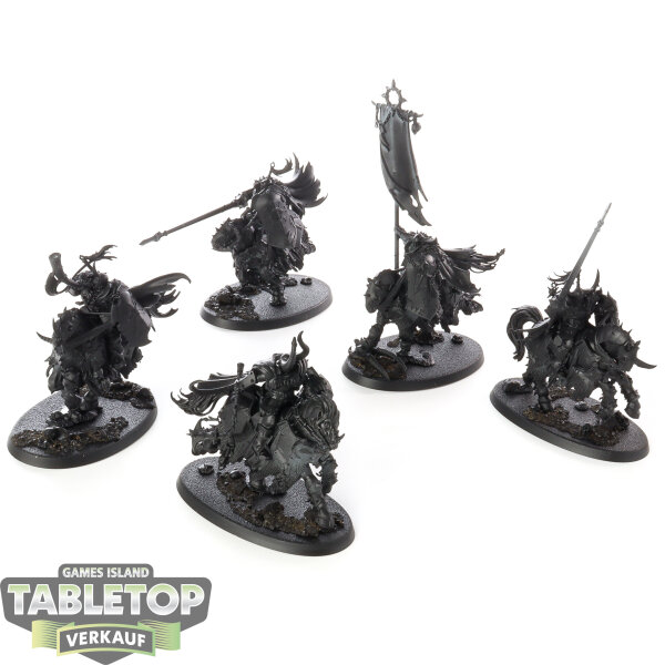 Slaves to Darkness - 5 Chaos Knights - grundiert
