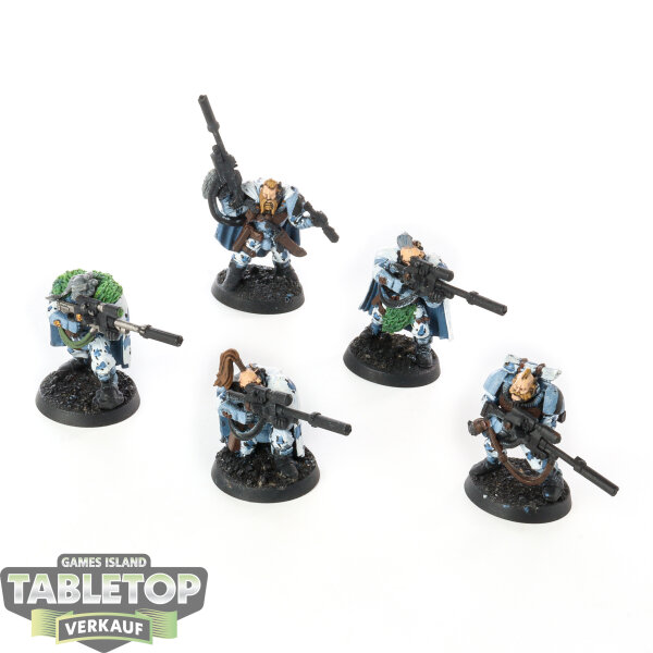 Space Wolves - 5 Wolf Scouts klassisch Eigenbau - bemalt